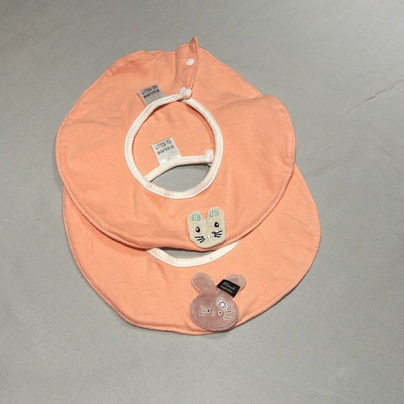 Peach Baby Bibs with Cute Animal Designs - Picture 1 of 3